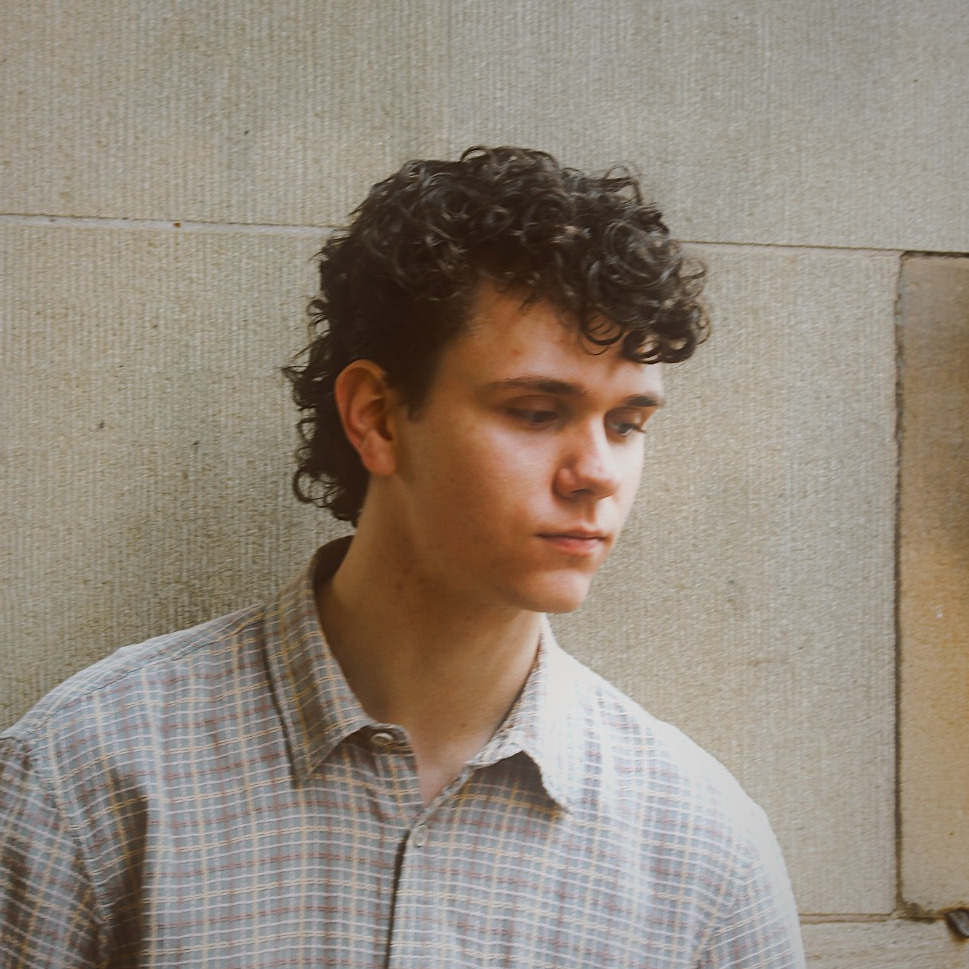 Felix Hill vocal tutor profile image
